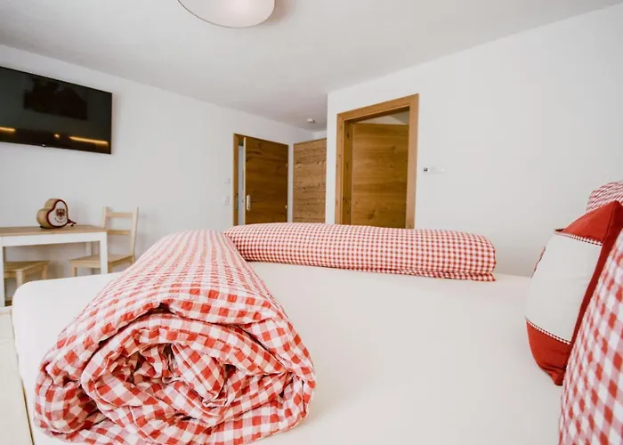 Nedererhof - Alpenrose Mit Gemeinschaftskueche * Schmirn