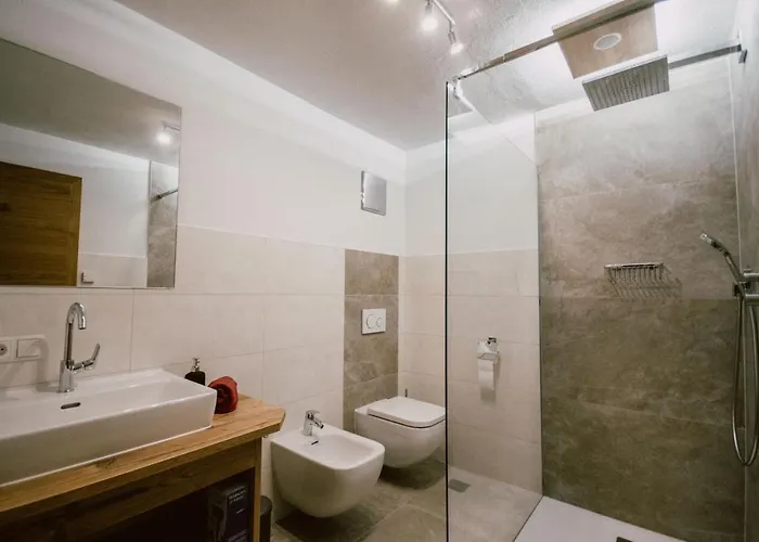 Nedererhof - Alpenrose Mit Gemeinschaftsküche * Schmirn