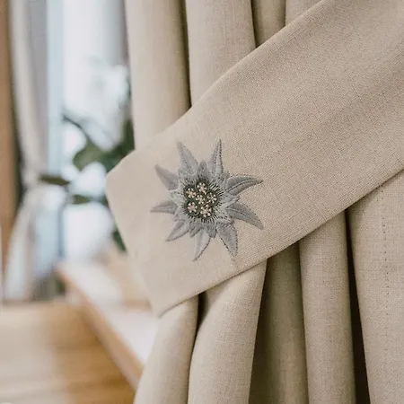 Nedererhof - Alpenrose Mit Gemeinschaftskueche Проживание в семье